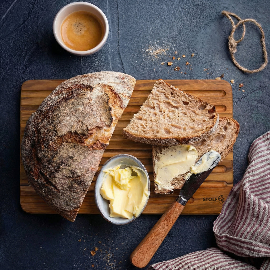 Tagliere pane con scanalatura in TEAK 39x25x1,9 cm