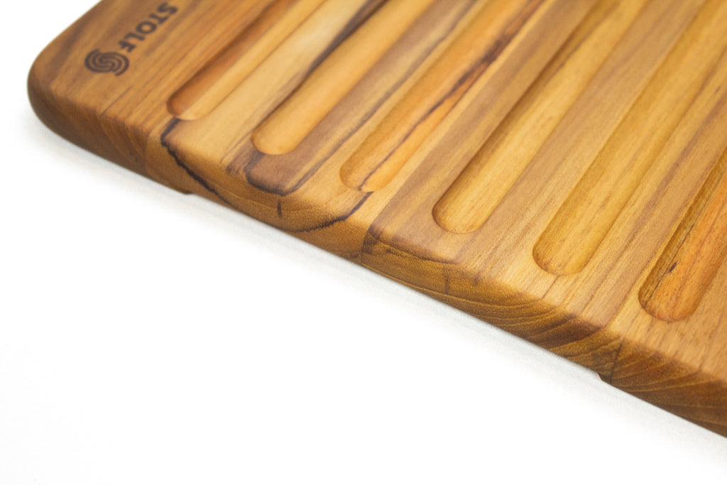 Tagliere pane con scanalatura in TEAK 39x25x1,9 cm