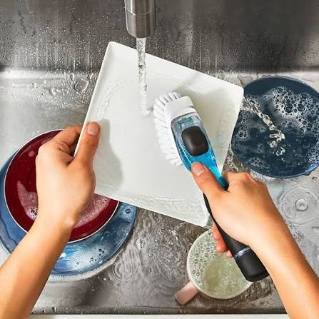 Spazzola lavapiatti con dispenser detersivo