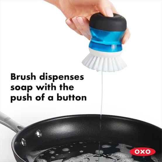 Spazzola lavapiatti con dispenser detersivo